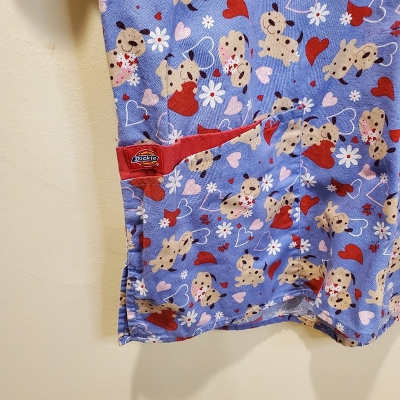Dickies Women's Heart and Dogs Print Scrub top size S - Picture 6 of 10